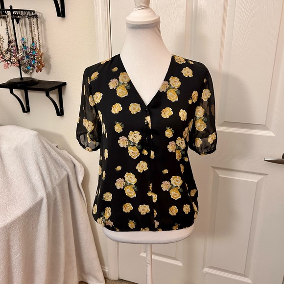 NWT 🌼 LOFT 🌼 Black & Yellow Floral Blouse - XS - Picture 5 of 6